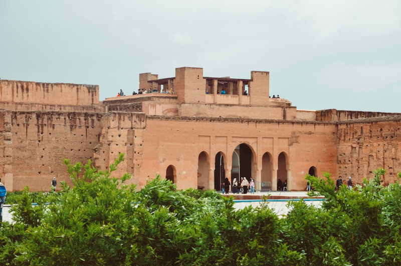 outdoors, tourism, low angle view, day, castle, architecture, monastery, human, history, ancient civilization, 4K, no people, building exterior, arch