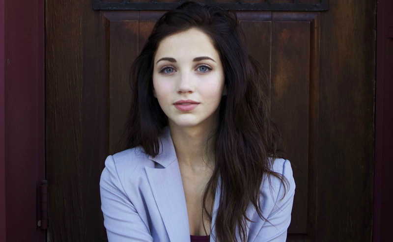 women, face, blue eyes, 2K, model, Emily Rudd, brunette