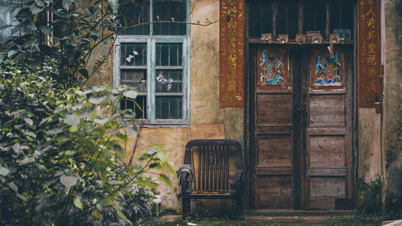 furniture, home decor, day, glass - material, shutter, built structure, walkway, no people, old, brick, architecture, jar, pottery, closed, 8K, linen