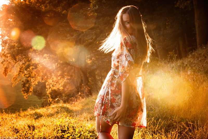 women, red, floral, the sun, hair, hairstyle, casual clothing, dress, girl, beauty, white, nature, Eikonas, child, three quarter length, glare, one person