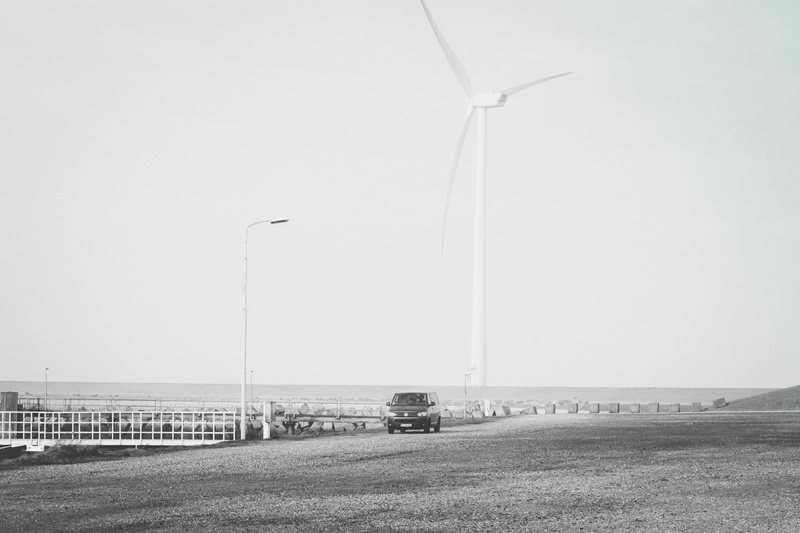 land vehicle, nature, renewable energy, t5, day, sea, sand, vw, transportation, bulli, mode of transportation, 5K, copy space, wind turbine, land, sky