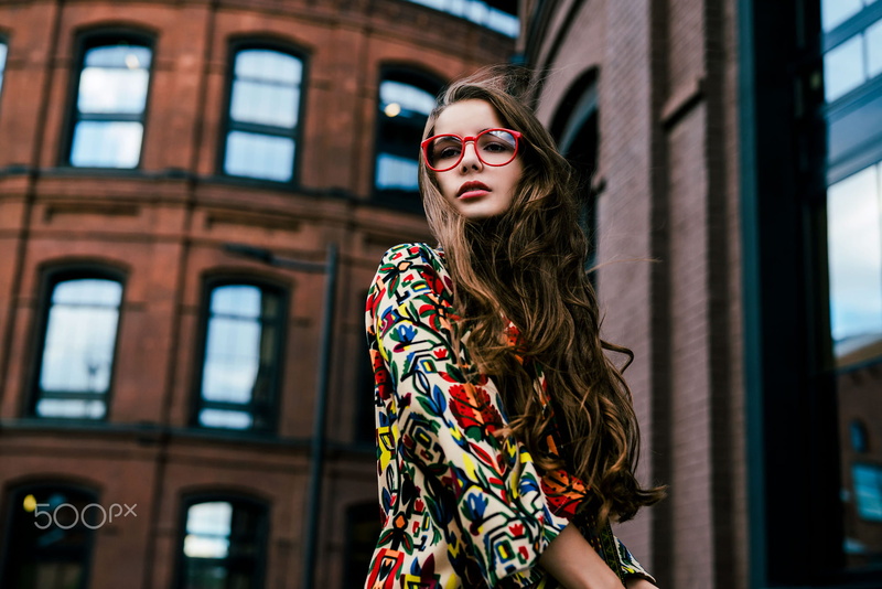 red lipstick, depth of field, women outdoors, Daria Klepikova, 500px, portrait, women with glasses, women, model, long hair, brunette, 1080P
