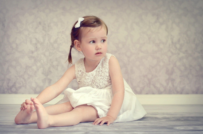 barefoot, 1080P, sitting, sleeveless, mood, scoop, s, mini, neck, floor, girl, children, baby, images, high, dress, resolution, white