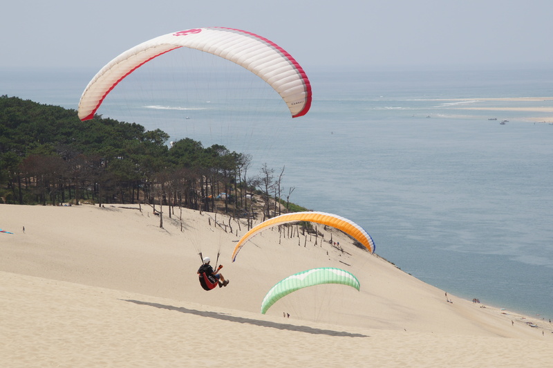 paraglider, dune you pilat, sea, fly, dune, one person, outdoors, mountain, you, pilat, sky, mid-air, parachute, france, ocean, atlantic coast, trip, 4K