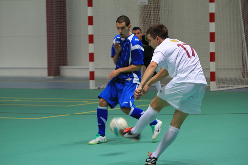 2K, sports clothing, play, group of people, men, sportsman, people, competitive sport, competition, amateur, soccer, hall, playing, full length, arbitrator