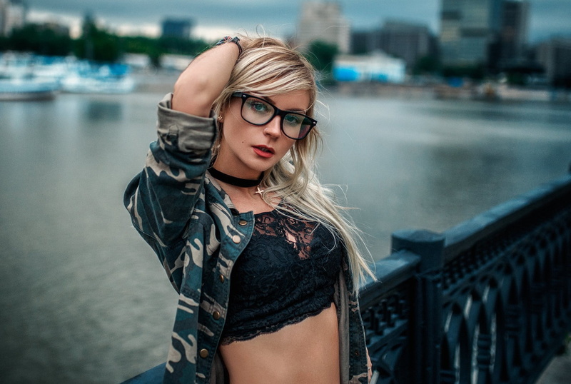 glasses, blonde, 1080P, girl, pose, Hakan Erenler, promenade, look