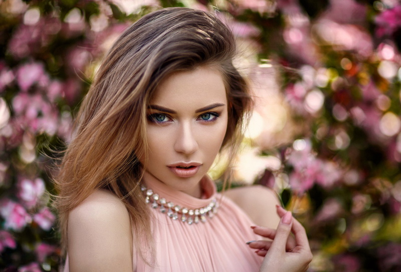 mouth, 2K, model, blonde, elegance model, blue eyes, Daria Kodaneva, Girl, face, pearl necklace, depth of field, portrait, necklace, Hakan Erenler, lips
