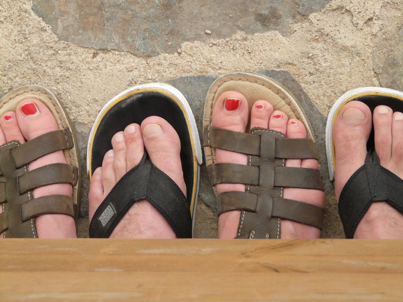 toenail, nail, lifestyles, human limb, high angle view, human toe, personal perspective, slipper, 2K, barefoot, sandal, shoes, lacquered, leisure activity