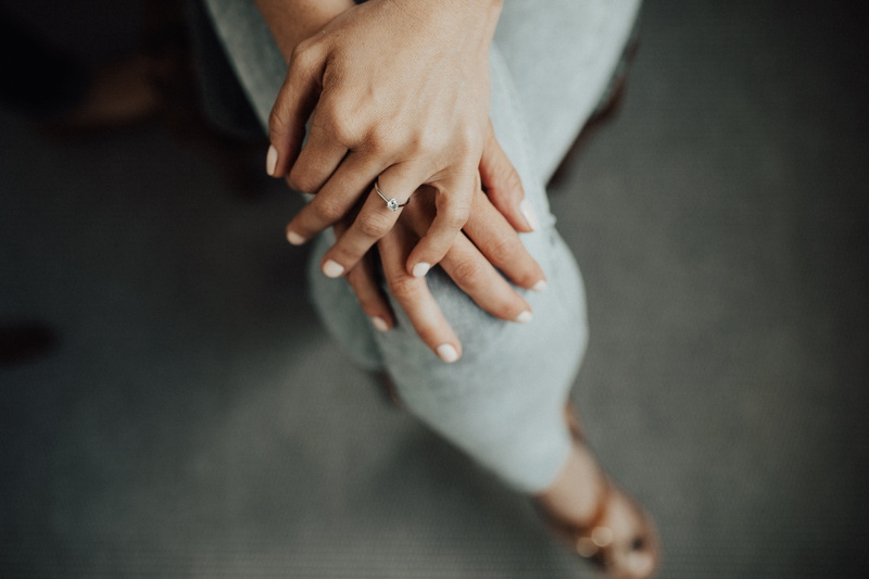 hand, sweet ice cream wedding, body part, adult, human leg, wedding, yoga, knee, engagement ring, ring, limb, person, 5K, mano, gray, girl, human foot