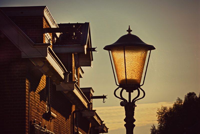 street light, public lighting, nature, streetlight, city, gas light, lighting equipment, outdoors, dusk, façade, classic, antique, built structure, street