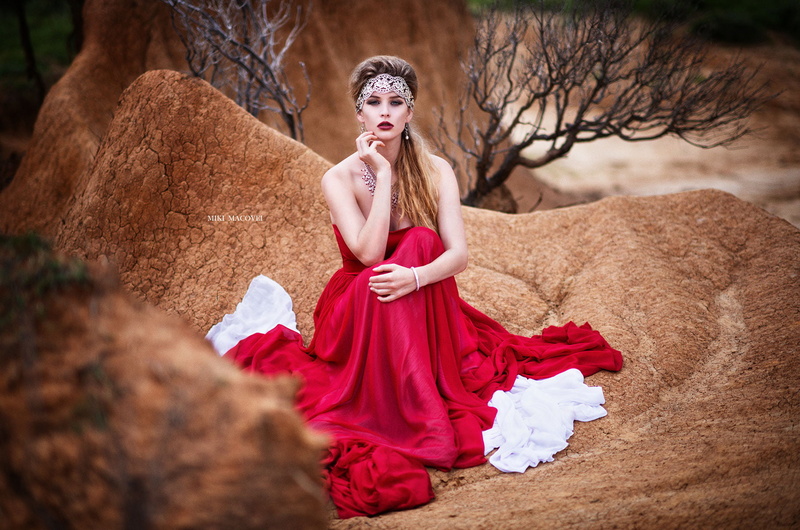 long hair, red dress, blonde, Venkara Capris, rocks, women, jewelry, nature, necklace, Miki Macovei, hair accessories, 720P, bracelets