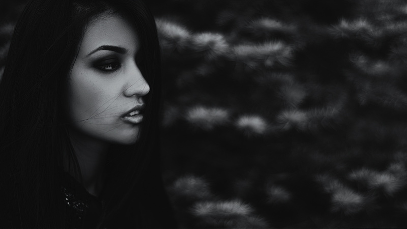 sun, person, gloominess, fashion, woman, female, body part, model, a vampire, portrait, beauty, happiness, posture, photoshoot, hair, dark background, beautiful people