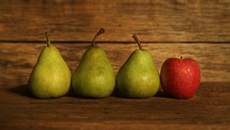four objects, table, three objects, freshness, food and drink, studio shot, 4K, green color, wood - material, pears, pear, red, wood, wood grain, group of objects