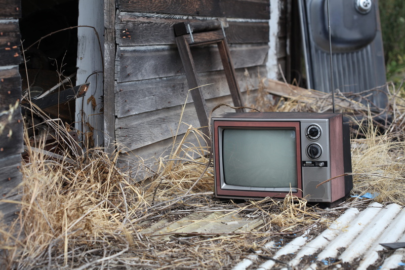day, past, vhf, deterioration, ruined, vintage, antenna, dial, orchard, united states, junk, the past, phipps, farm, hoarder, architecture, outdoors, relic