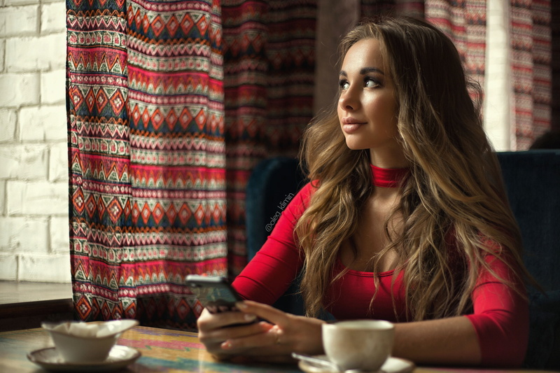 Girl, phone, 2K, Anna Semenova, Oleg Klimin, table, look