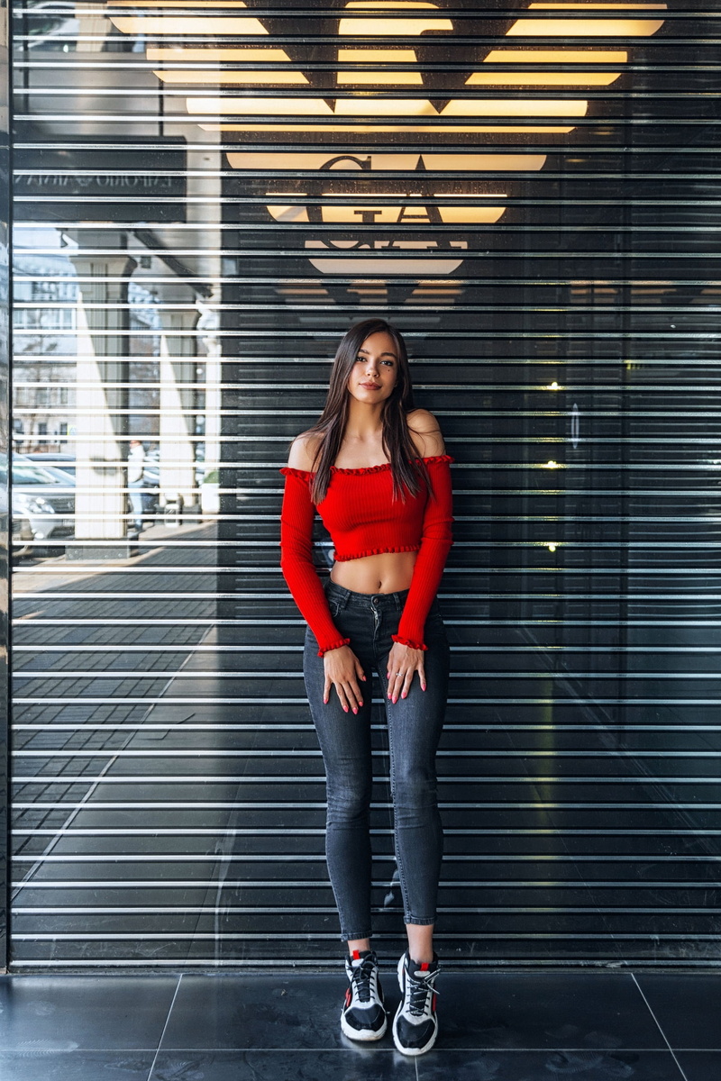 red clothing, Oleg Klimin, bare shoulders, sneakers, 1080P, Olya Nefyodova, women, jeans, denim, reflection