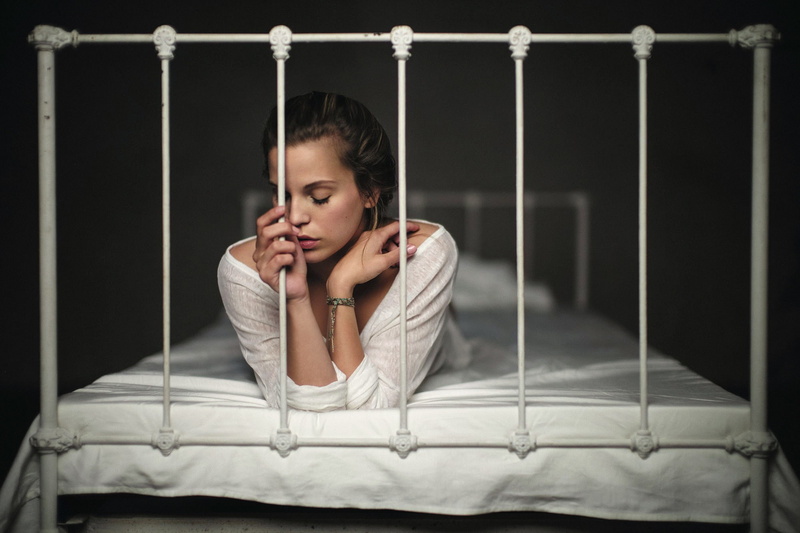 model, young adult, bed, depression - sadness, one person, lifestyles, teenager, beautiful woman, indoors, disappointment, emotion, young women, portrait