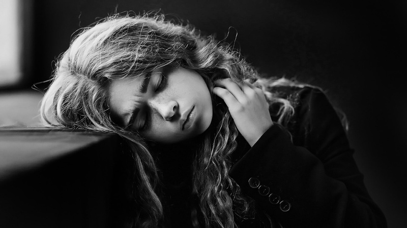 emotion, head in hands, emotional stress, grief, eyes closed, indoors, hopelessness, women, portrait, contemplation, hairstyle, teenager, frustration, sadness