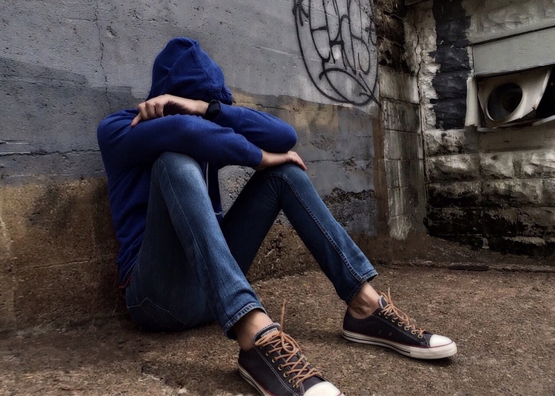 shoe, depression - Sadness, 2K, sad, hoodie, outsider, solitude, city, men, wall, women, loneliness, hood, problems, built structure, hood - clothing