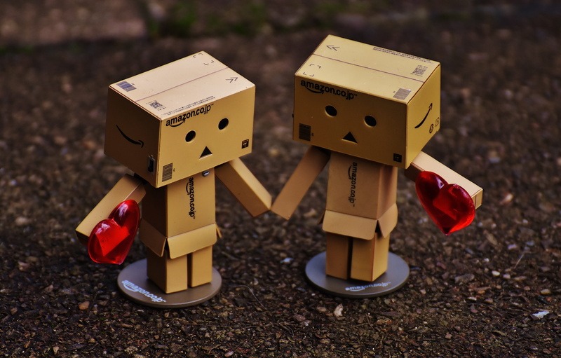 for two, box - container, love, friendship, sweet, close-up, robot, cardboard, toy, togetherness, small, creativity, box, funny, two objects, connectedness