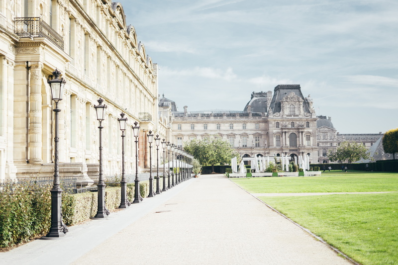 lampposts, nature, grass, empty, building, day, history, building exterior, footpath, no people, arch, built structure, outdoors, plant, france, alley