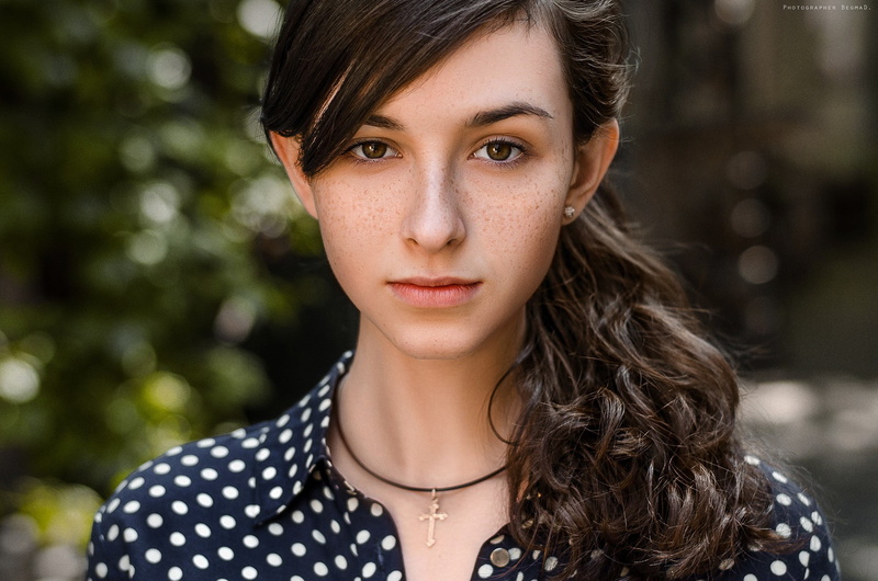 young adult, fashion, 1080P, outdoors, polka dot, teenager, hairstyle, beautiful people, model, freckles, face, necklace, beauty, brunette, long hair