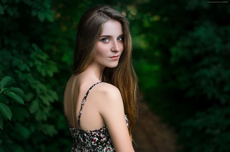 straight hair, dress, women, auburn hair, 1080P, long hair, depth of field, portrait, eyes, face, looking at viewer, model, women outdoors, back, Dima
