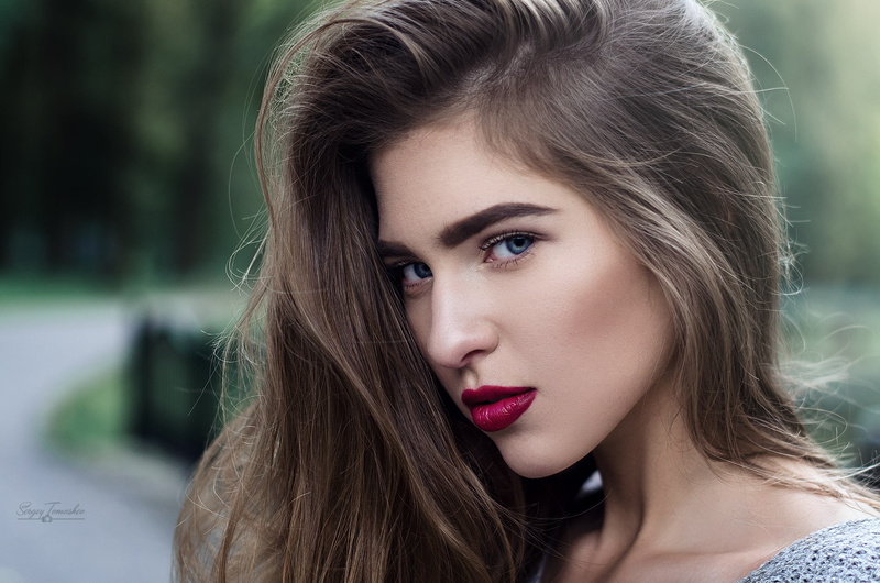 portrait, 1080P, red lipstick, blue eyes, face, purple lipstick, depth of field, women