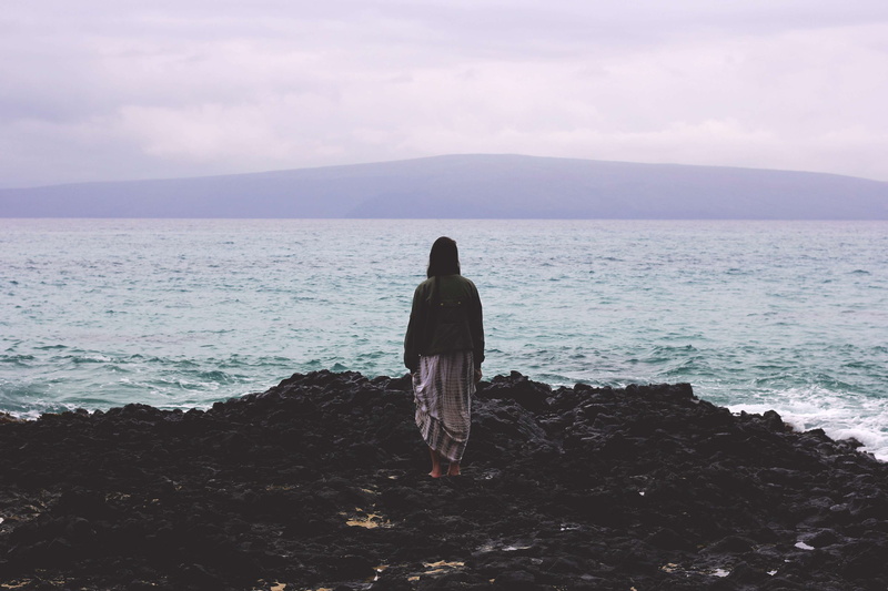 rear view, trip, sea, beauty in nature, land, outdoors, holiday, one person, horizon over water, ocean, nature, full length, lookout, rocks, view, women