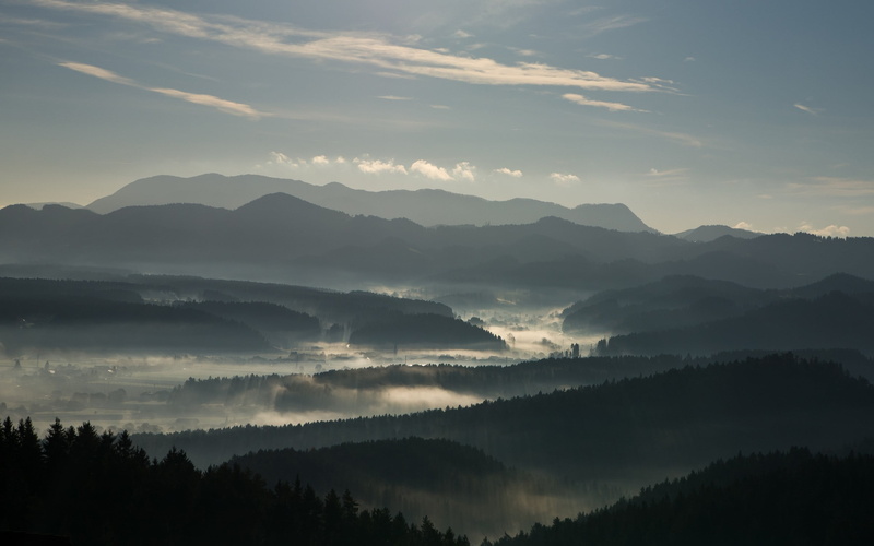 nature, mountains, mist, cloud - sky, tranquility, mountain, no people, valley, mountain range, idyllic, outdoors, sky, beauty in nature, tranquil scene