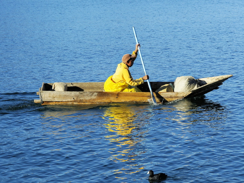 fisherman boat, navigation, real people, 2K, outdoors, water, fisherman, boat, atitlan, leisure activity, day, mode of transportation, nautical vessel
