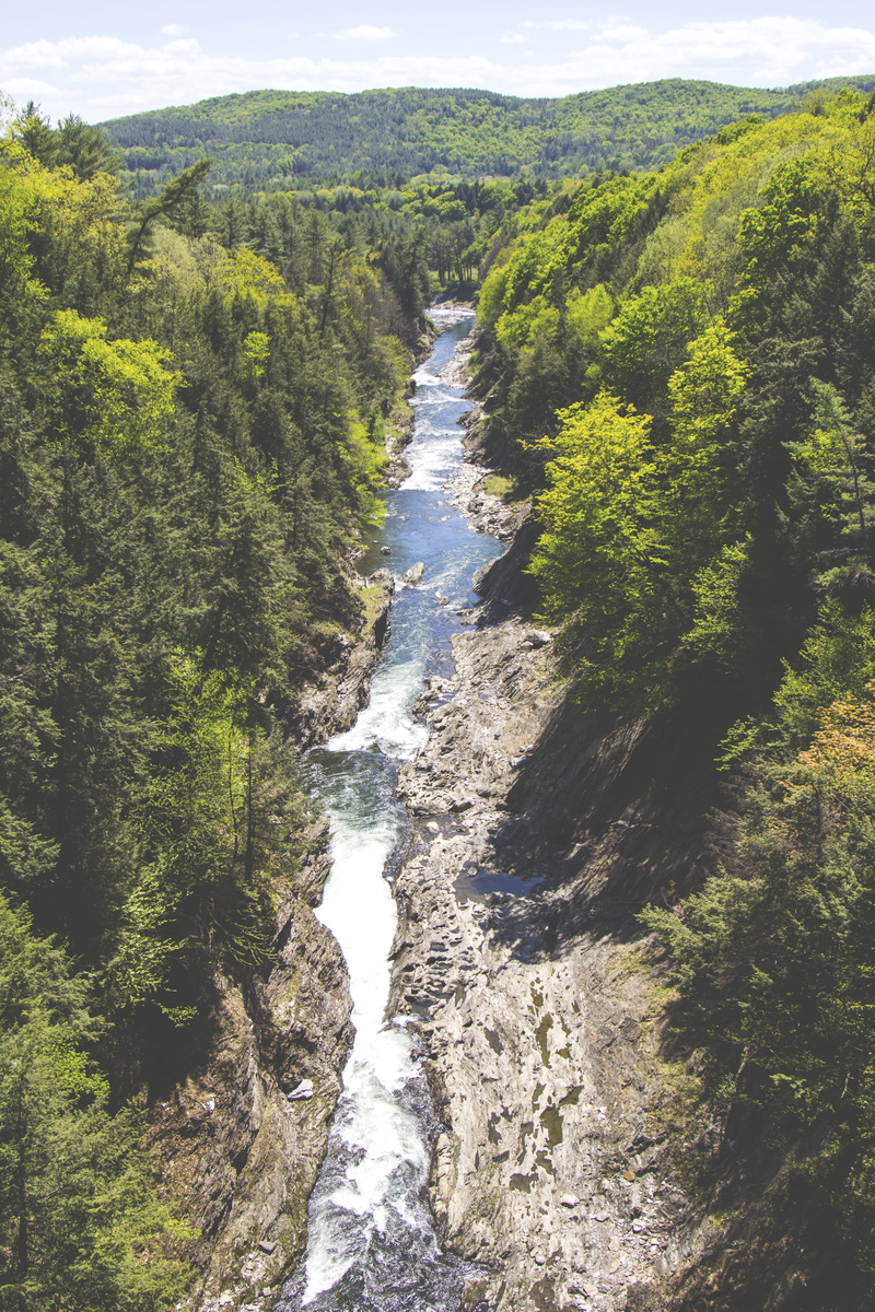 river, valley, mountain, land, 5K, wide open spaces, skyline, hills, growth, evergreens, environment, non-urban scene, day, flowing water, trees, rocks
