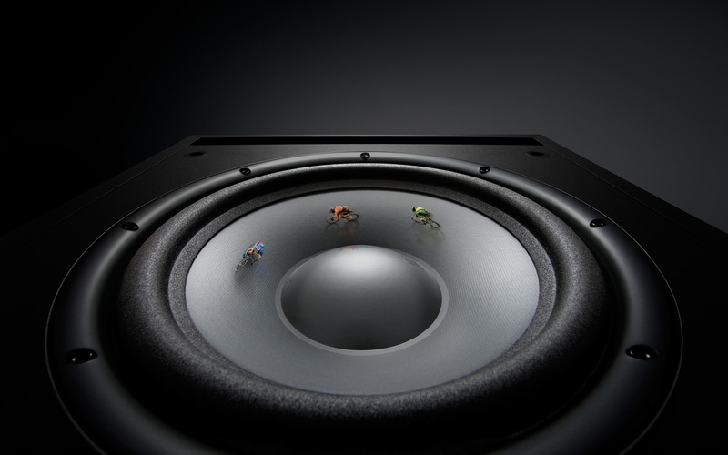 black color, music, no people, cyclists, studio shot, black, noise, technology, shape, arts culture and entertainment, copy space, gray, single object