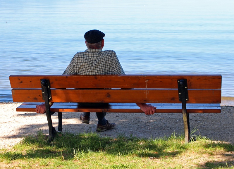person, 2K, human, outdoors, look, seat, summer, sea, people, rear view, beach, men, water, bench, sitting, rest, nature, wooden, individually, lake, relaxation