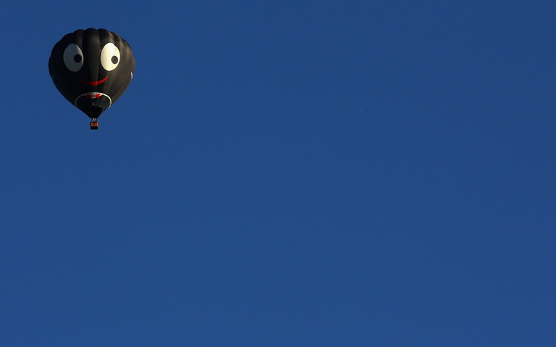 hotair, ballooning festival, outdoors, sport, low angle view, no people, copy space, transportation, hot air balloon, freedom, sky, blue, sunny, 2K, minimalism