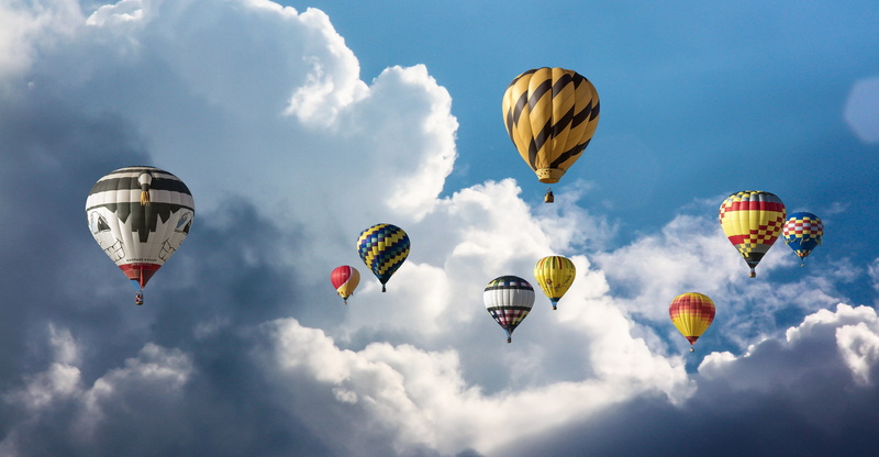 clouds, multi colored, motion, air, day, 4K, hot air balloon ride, group of objects, transportation, air vehicle, blue, balloon, above, cloudscape, emotions