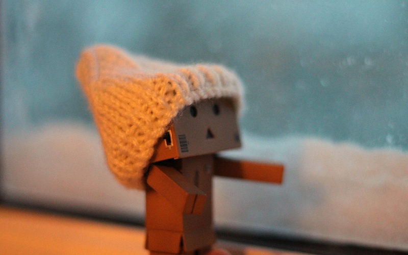 cap, outdoors, small, red, paper, cable, 2K, table, blurred motion, danboard, wood - Material, art and craft, representation, toy, cardboard robot, still life