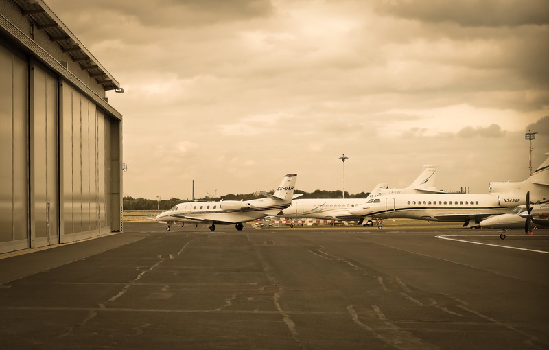 airline, 4K, flights, departure, abendstimmung, hall, parked, airplane, holidays, evening sky, düsseldorf, public transportation, mode of Transport, private airplane