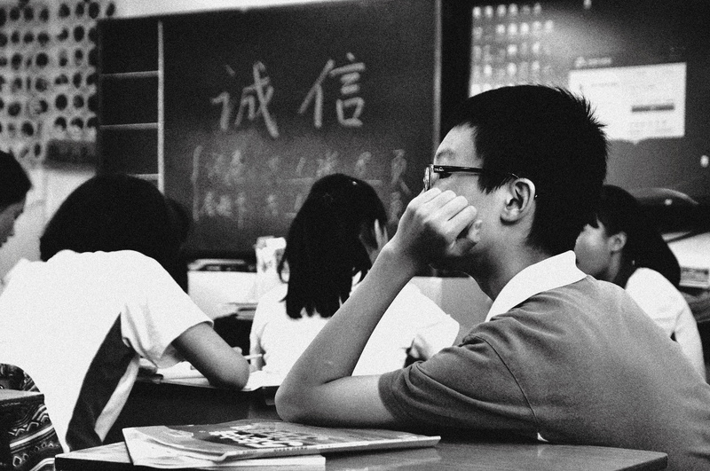 black and white, people, photo, business, lifestyles, real people, students, group of people, communication, men, technology, indoors, sad, sitting, grayscale