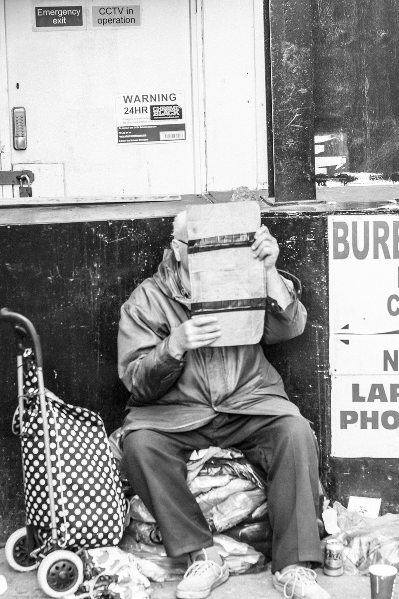 male, outdoors, real people, street, empty, men, one man only, unemployment, emotional, people, day, city, paper, hungry, photography, holding, Poverty