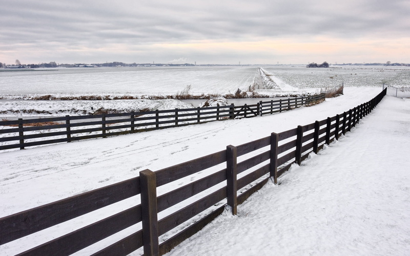 frame, white, railing, 2K, water, nature, land, winter, tranquil scene, landscape, cold, no people, beauty in nature, tranquility, outdoors, barrier, white color