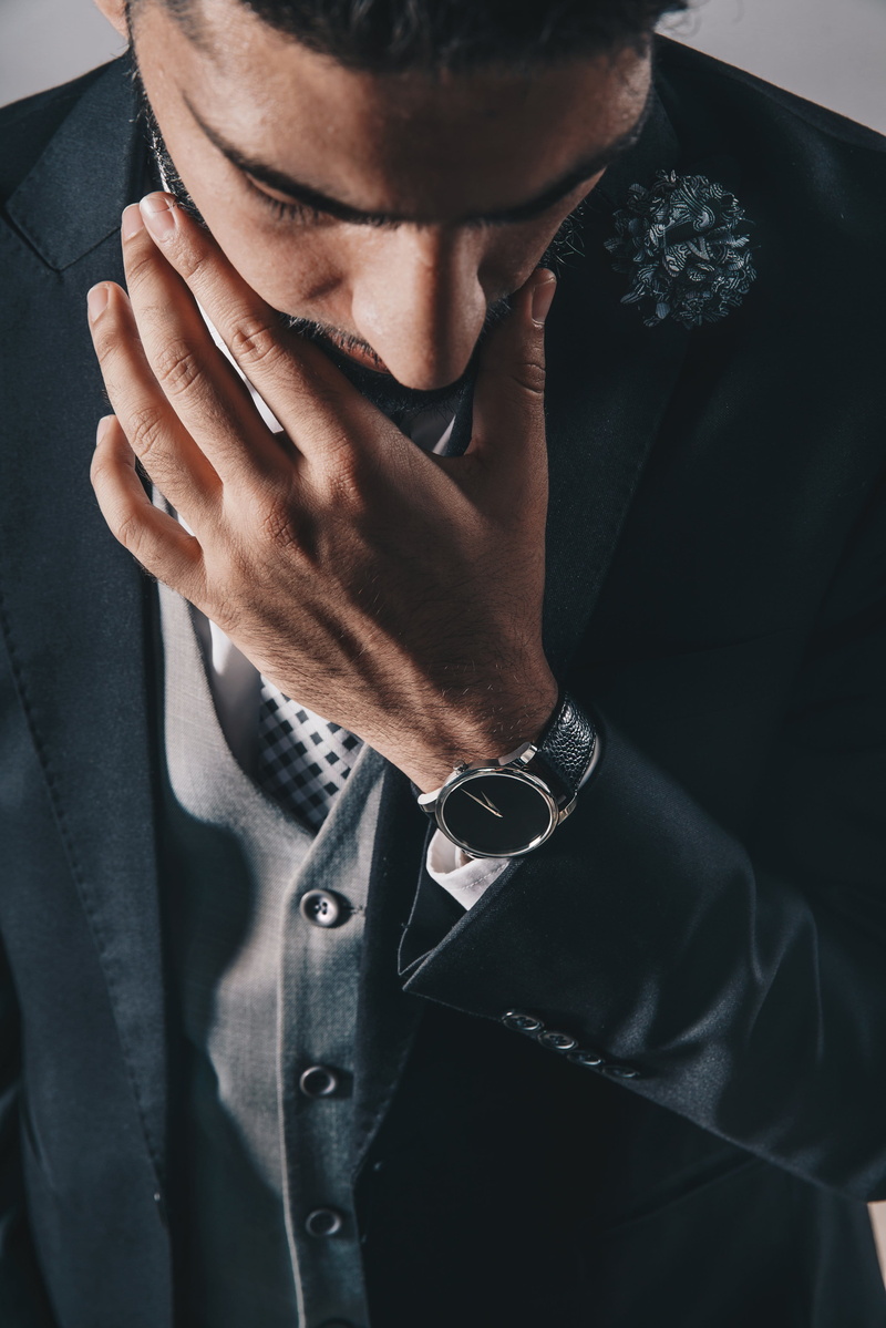 real people, Suits, indoors, Men, menswear, adult, suit, looking, business person, lifestyles, Beard, formalwear, photo, males, necktie, man, front view