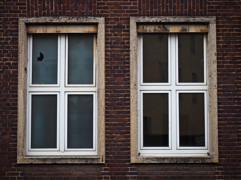 building Exterior, close, Old, Facade, windows, backgrounds, architecture And Buildings, decay, historically, framed, atmosphere, residential district