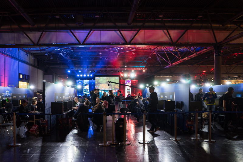 group of people, lifestyles, play, performance, leipziger messe, computer, adult, crowd, indoors, cup, using, ceiling, leipzig, city, event, desktop, game