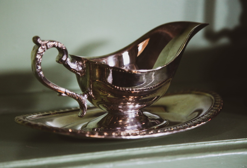 bowl, antique, vase, still life, 2K, indoors, bronze, kitchen utensil, no people, sauce, vintag e, jug, setting, studio shot, household equipment, smoke pipe