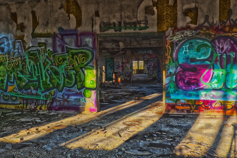 past, outdoors, wall - building feature, destruction, weird, run down, run-down, home, lighting, day, forgotten places, incidence of light, messy, built structure