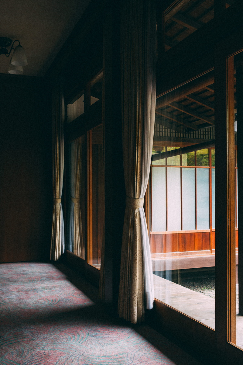 absence, window, beige, 5K, indoors, photo, transparent, building, tokyo, blind, day, decor, modern, home interior, minimal, curtain, entrance, asian