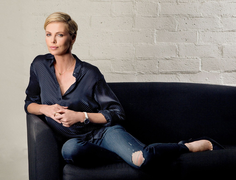 collared, Charlize Theron, blonde, jeans, young women, leaning, hair, torn, s, beautiful woman, black, blond hair, adult, 1080P, indoors, wall - building feature