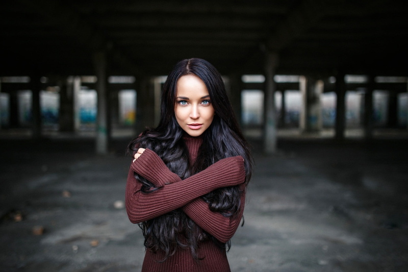 teenager, women, adult, hair, front view, long hair, model, beautiful people, Denis Petrov, one person, arms crossed, standing, portrait, waist up, depth of field