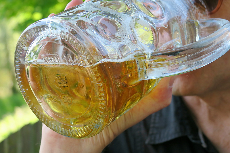 glass, beer drinking, drinking, beer garden, smiling, bavaria, bright mass, bavarian, food, beer foam, mass beer, refreshment, cold temperature, summer